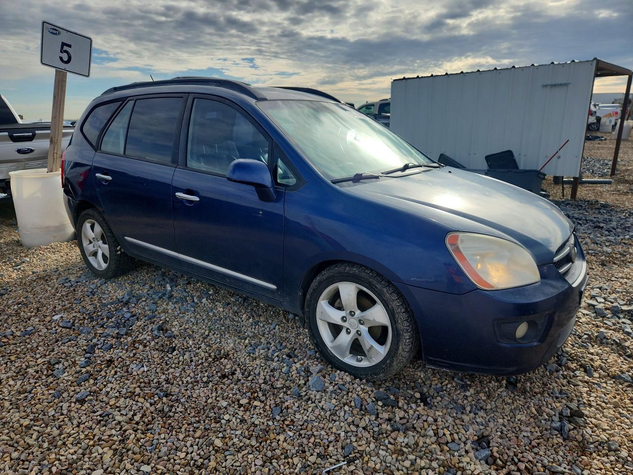 2008 KIA RONDO