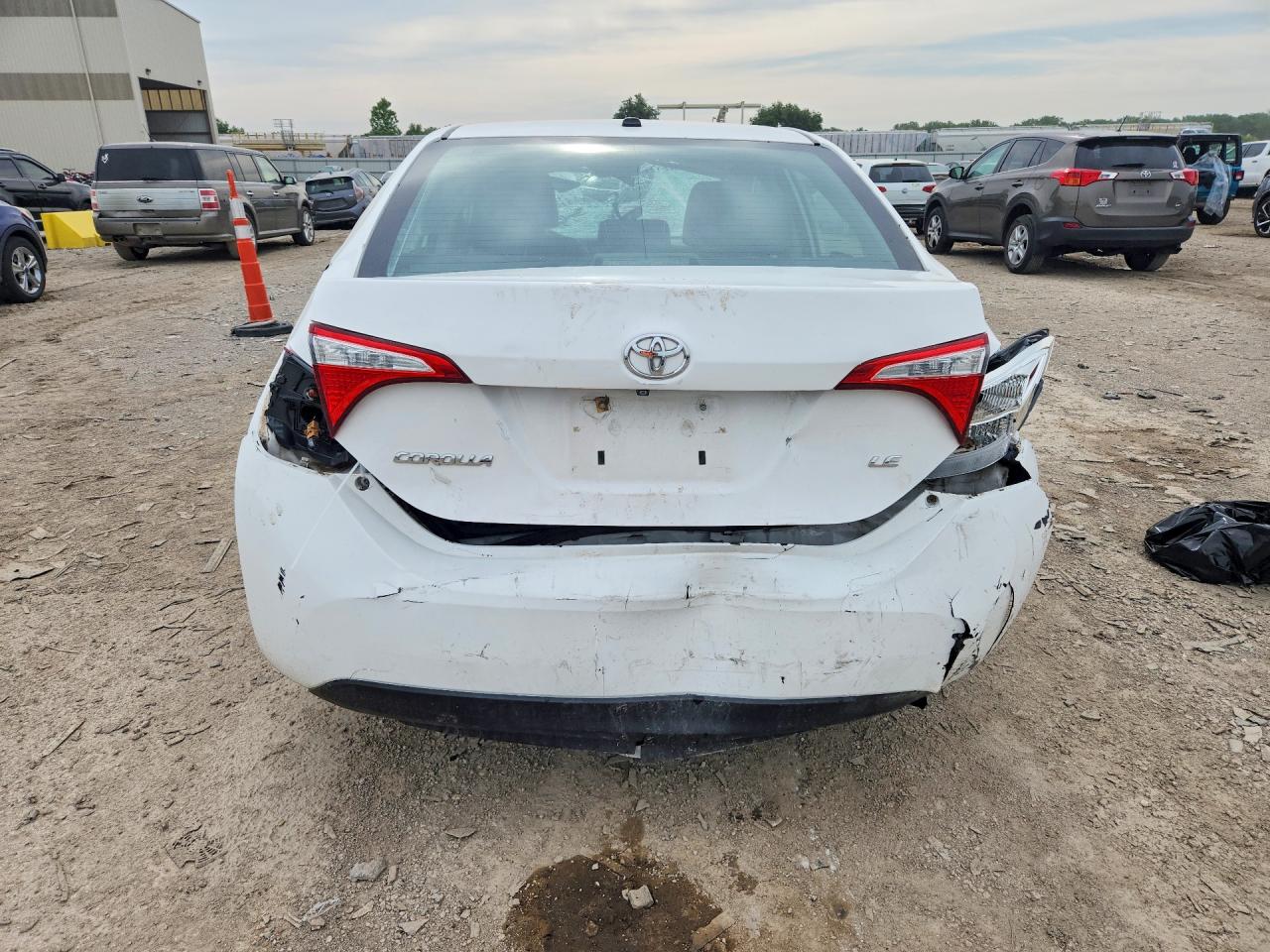 2015 TOYOTA COROLLA