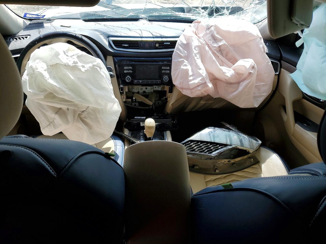 2015 NISSAN ROGUE