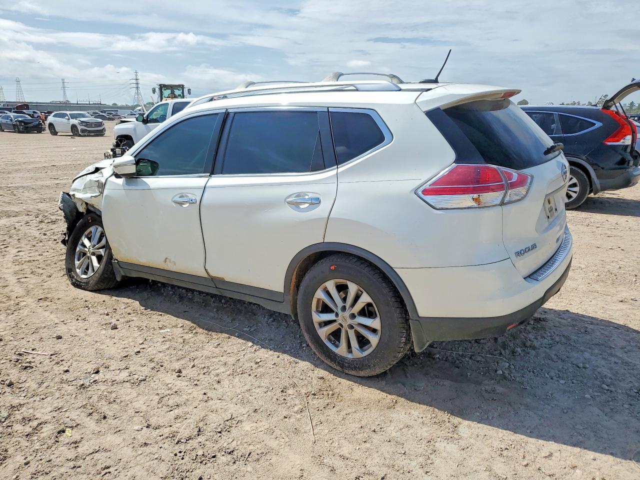 2015 NISSAN ROGUE