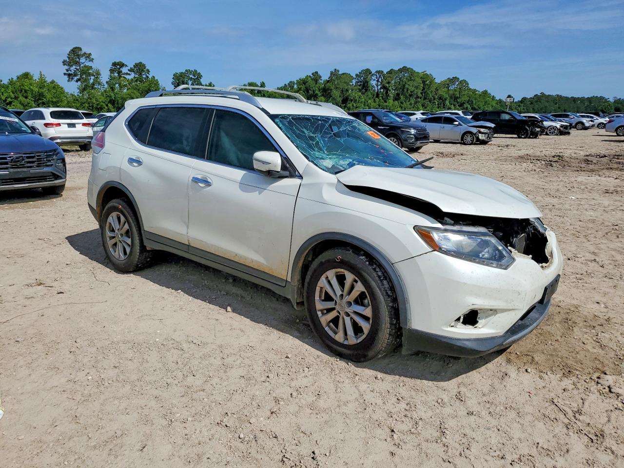 2015 NISSAN ROGUE