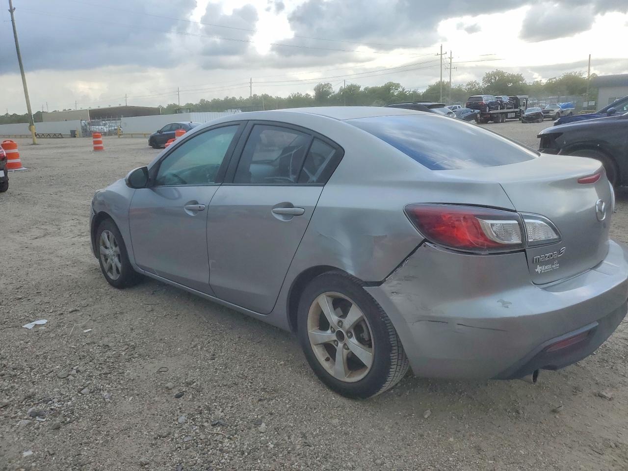 2010 MAZDA 3