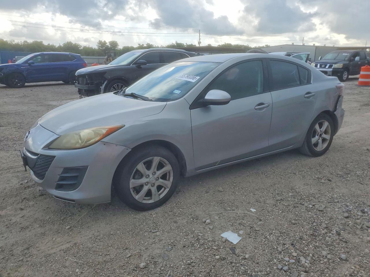 2010 MAZDA 3