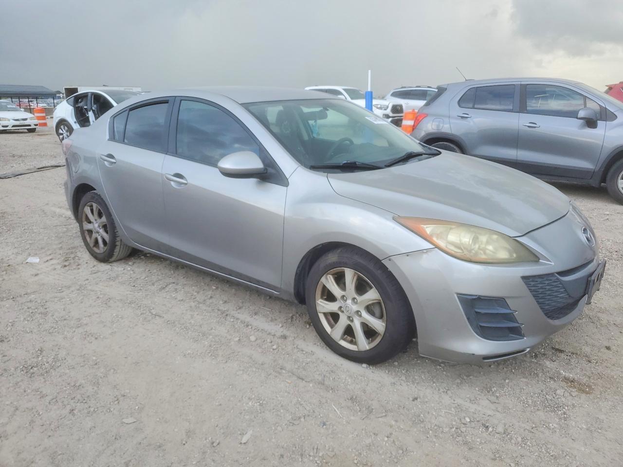 2010 MAZDA 3