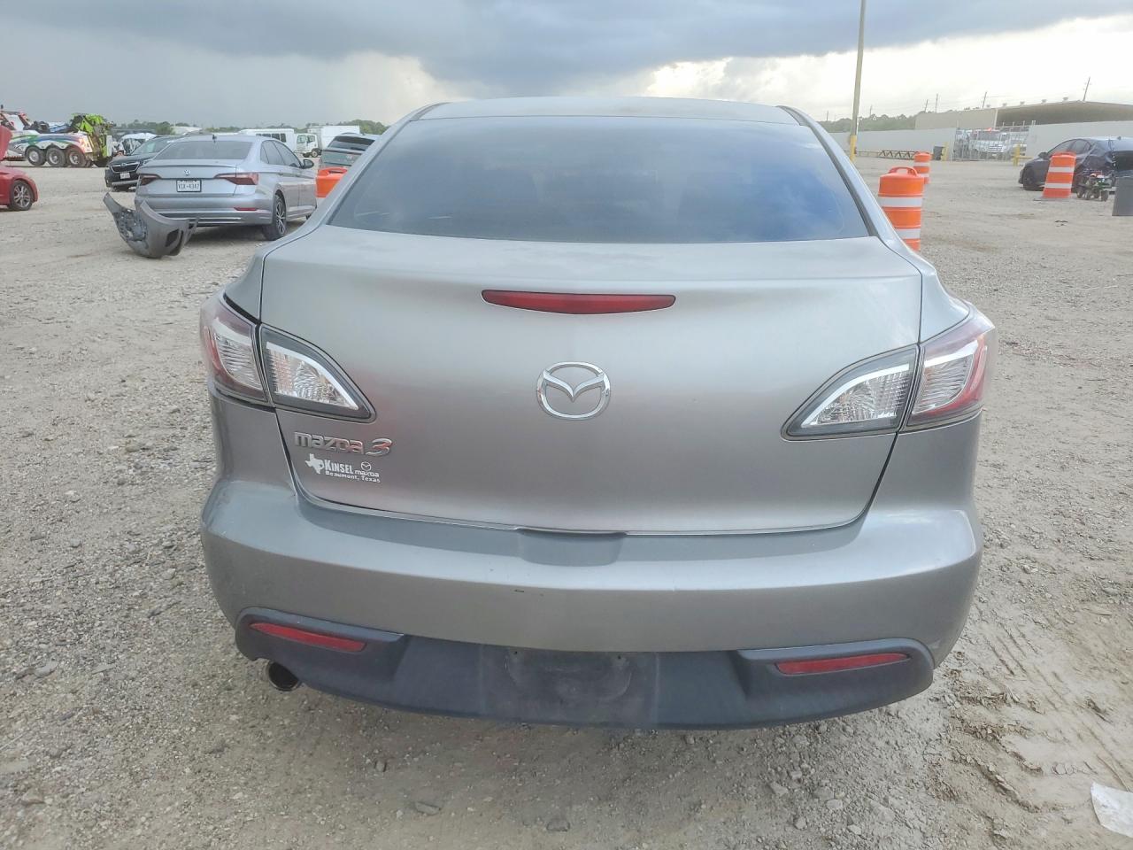 2010 MAZDA 3