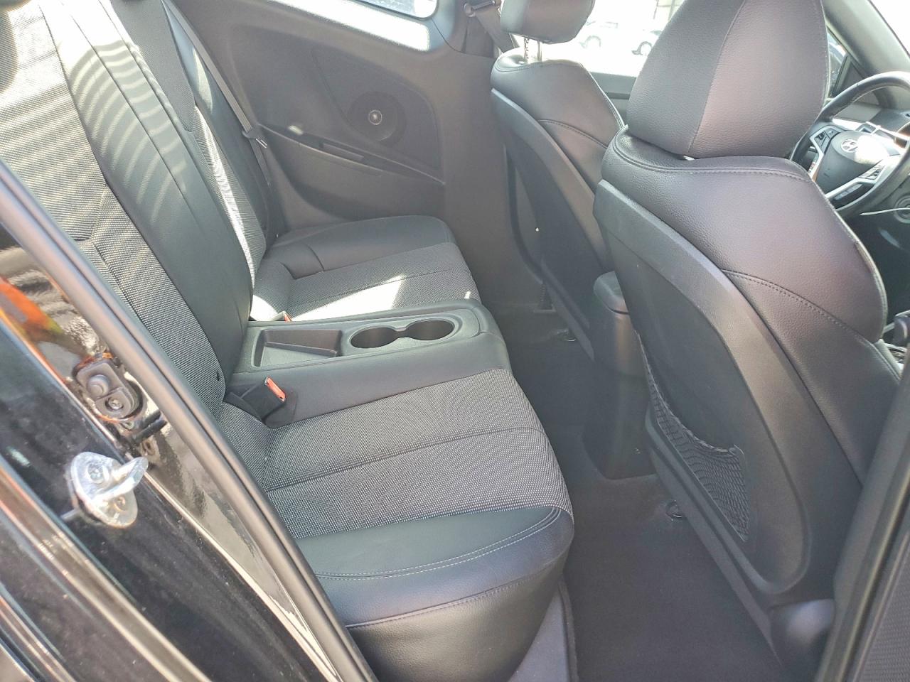 2016 HYUNDAI VELOSTER