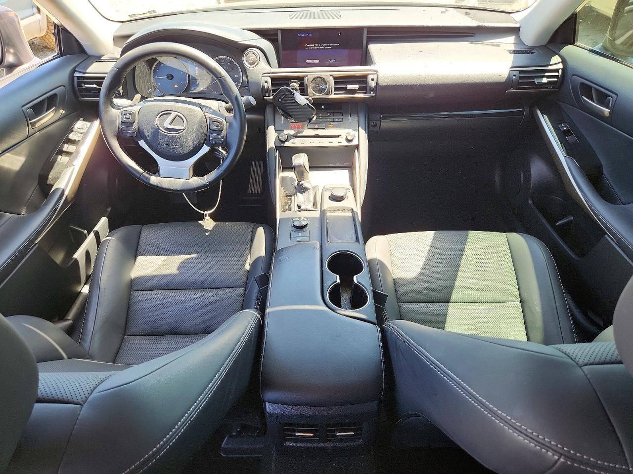 2019 LEXUS IS