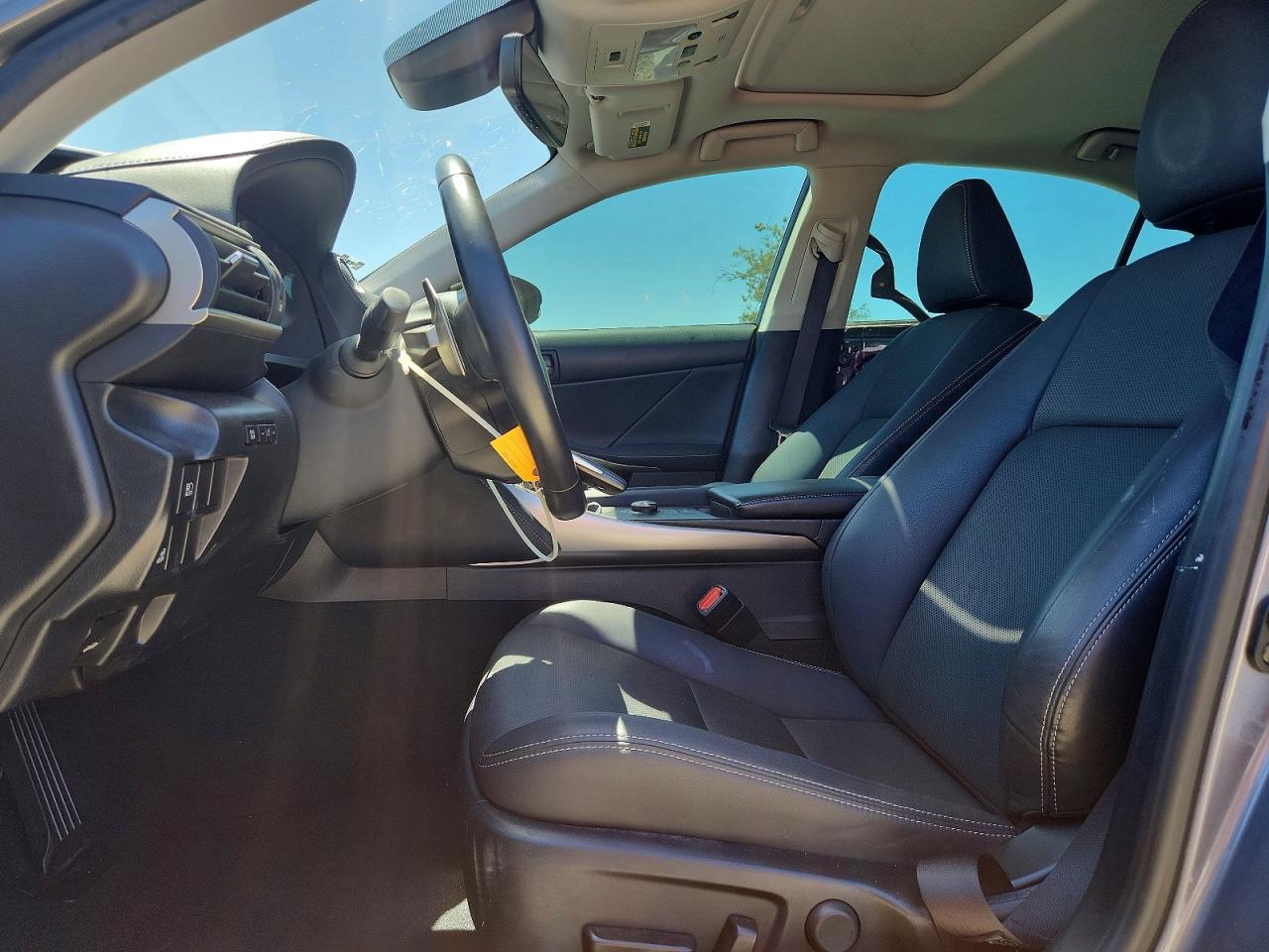 2019 LEXUS IS