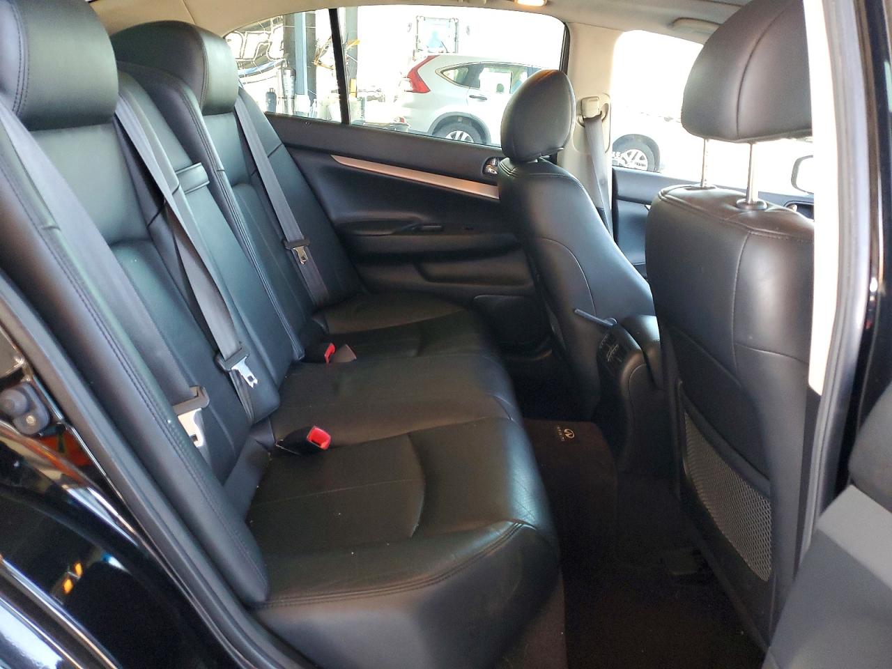 2013 INFINITI G37