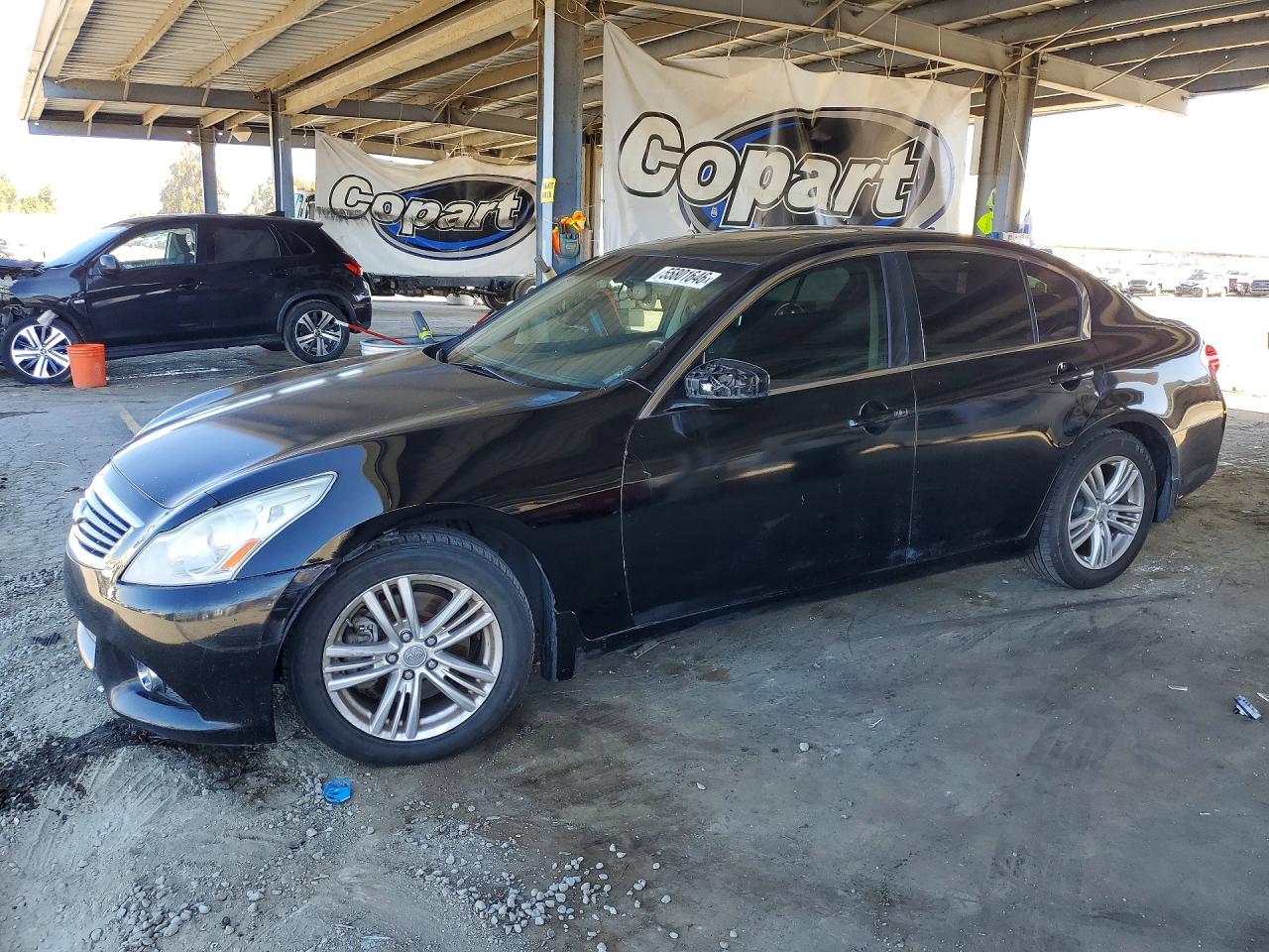 2013 INFINITI G37