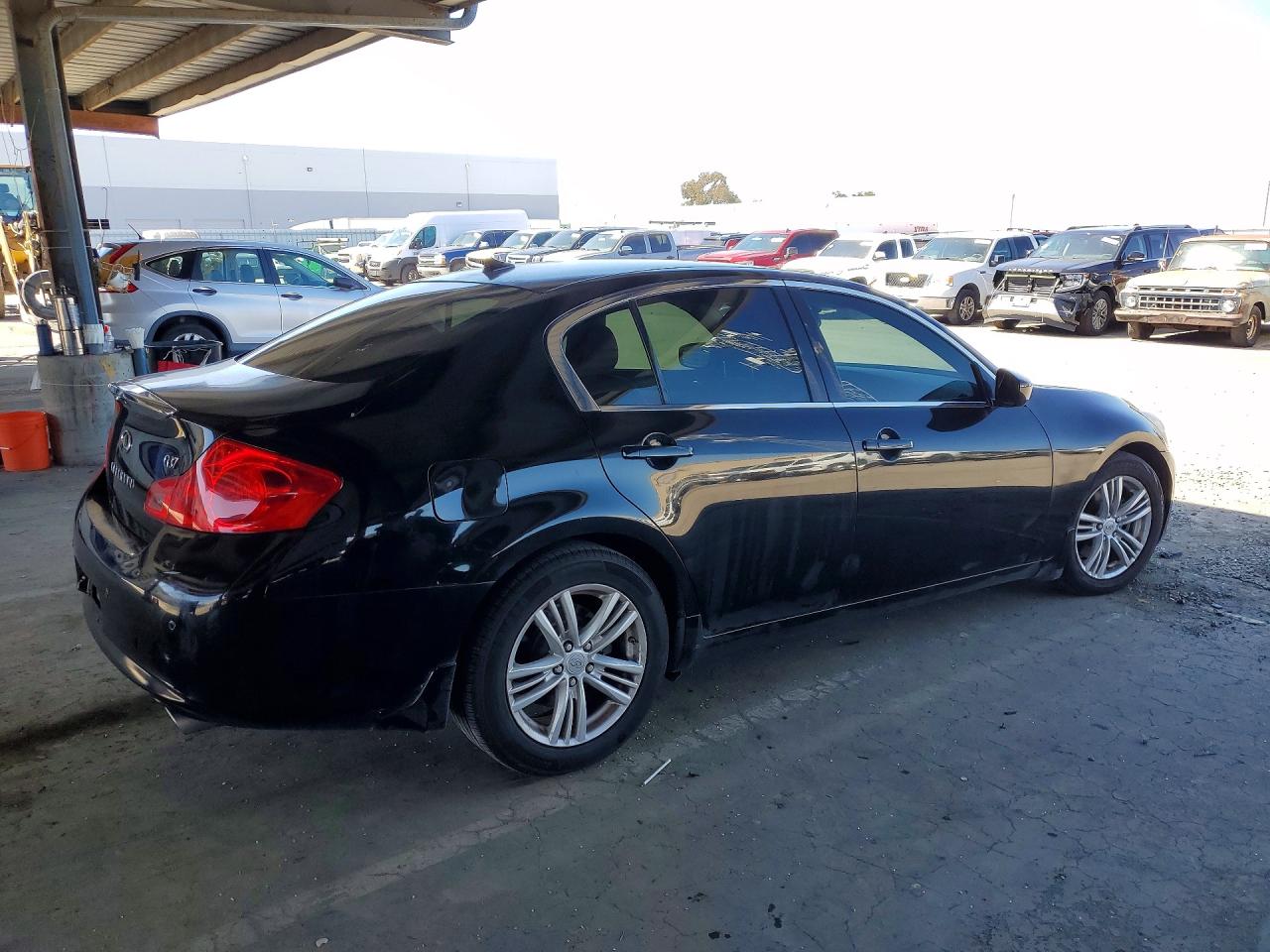 2013 INFINITI G37