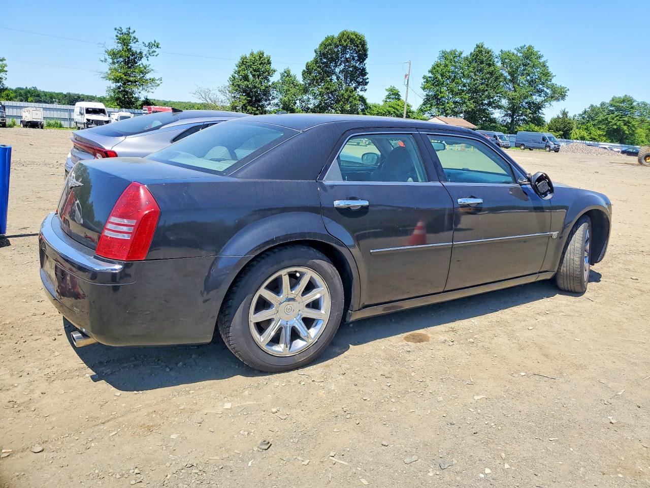 2005 CHRYSLER 300