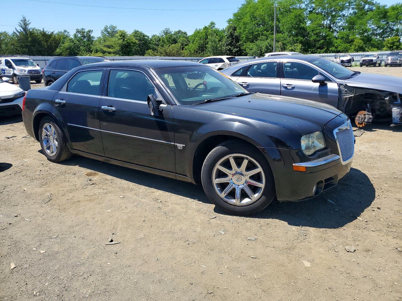 2005 CHRYSLER 300