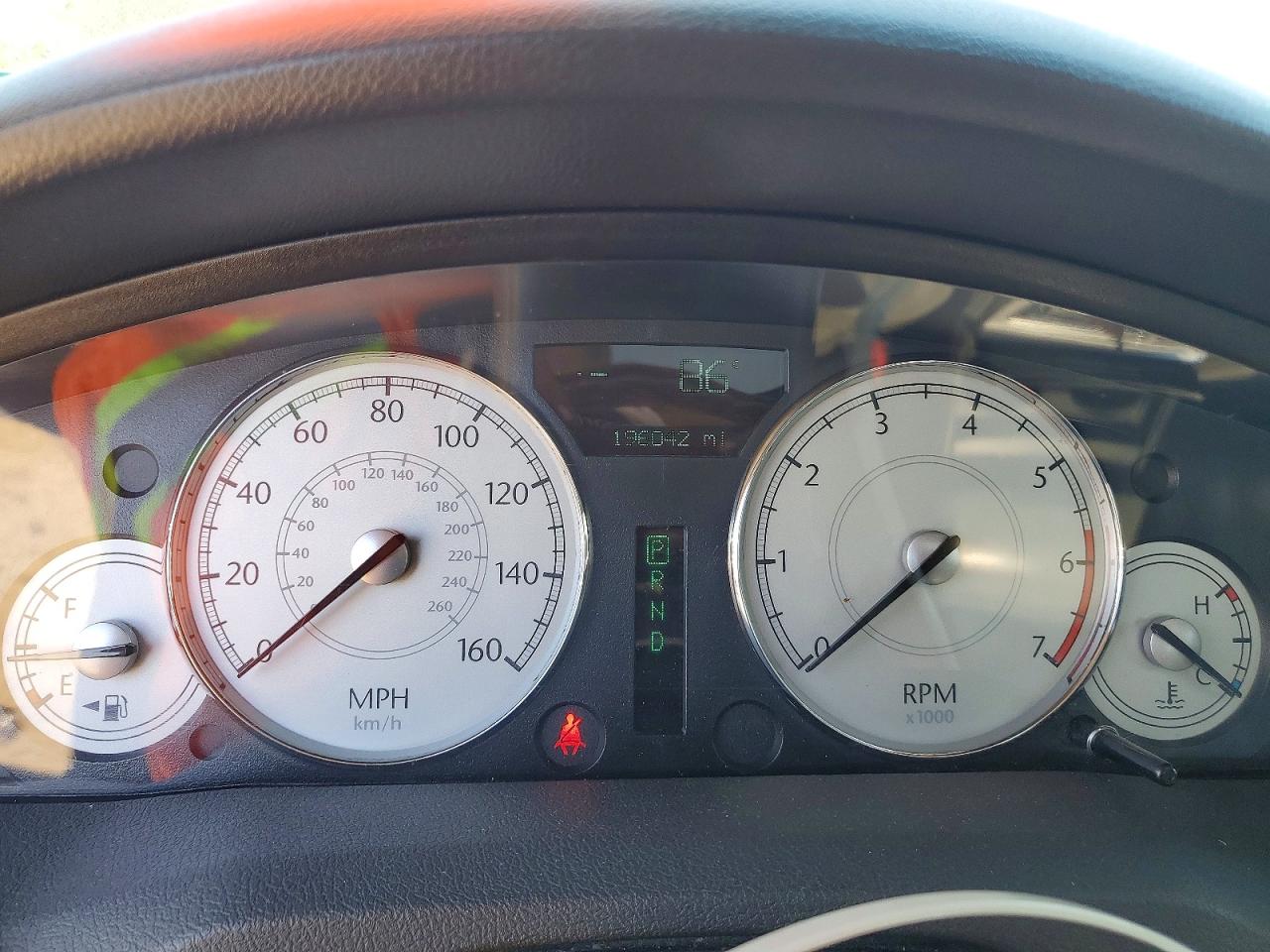 2005 CHRYSLER 300