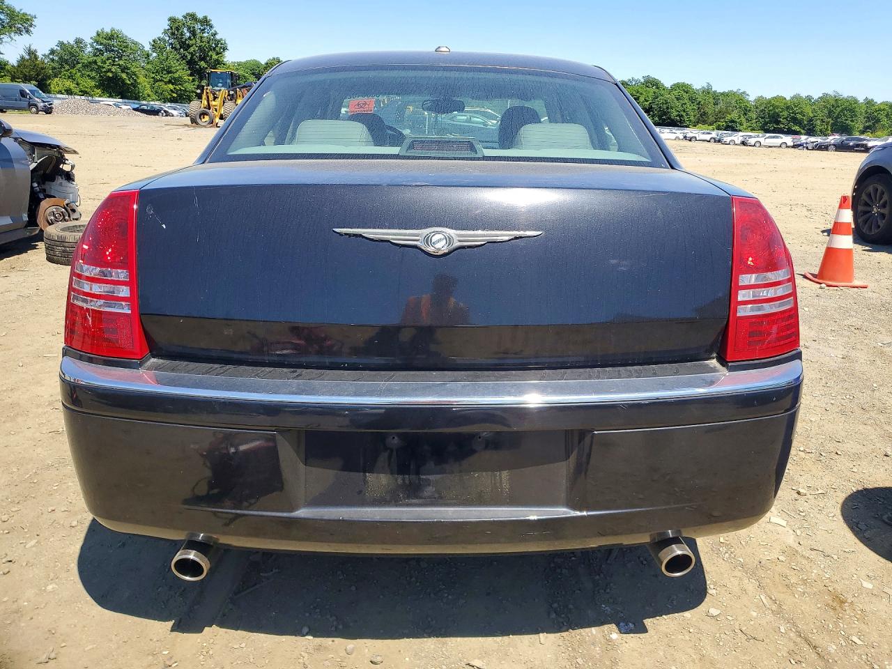 2005 CHRYSLER 300