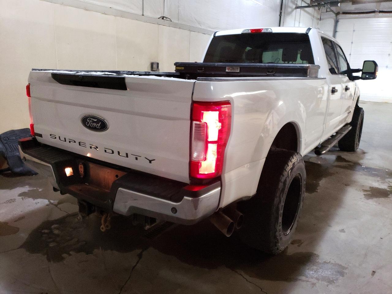 2017 FORD F350