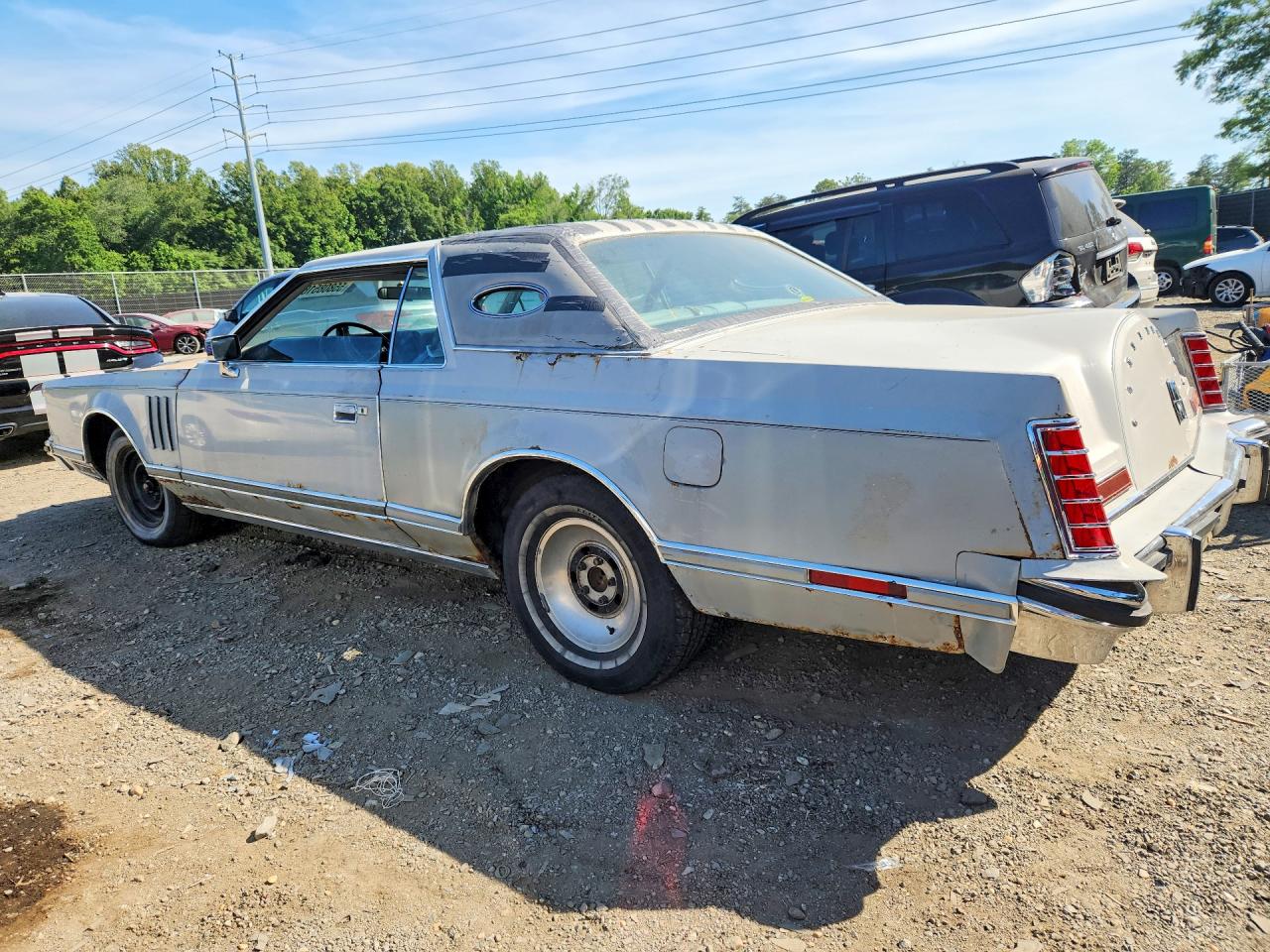 1977 LINCOLN CONTINENTL