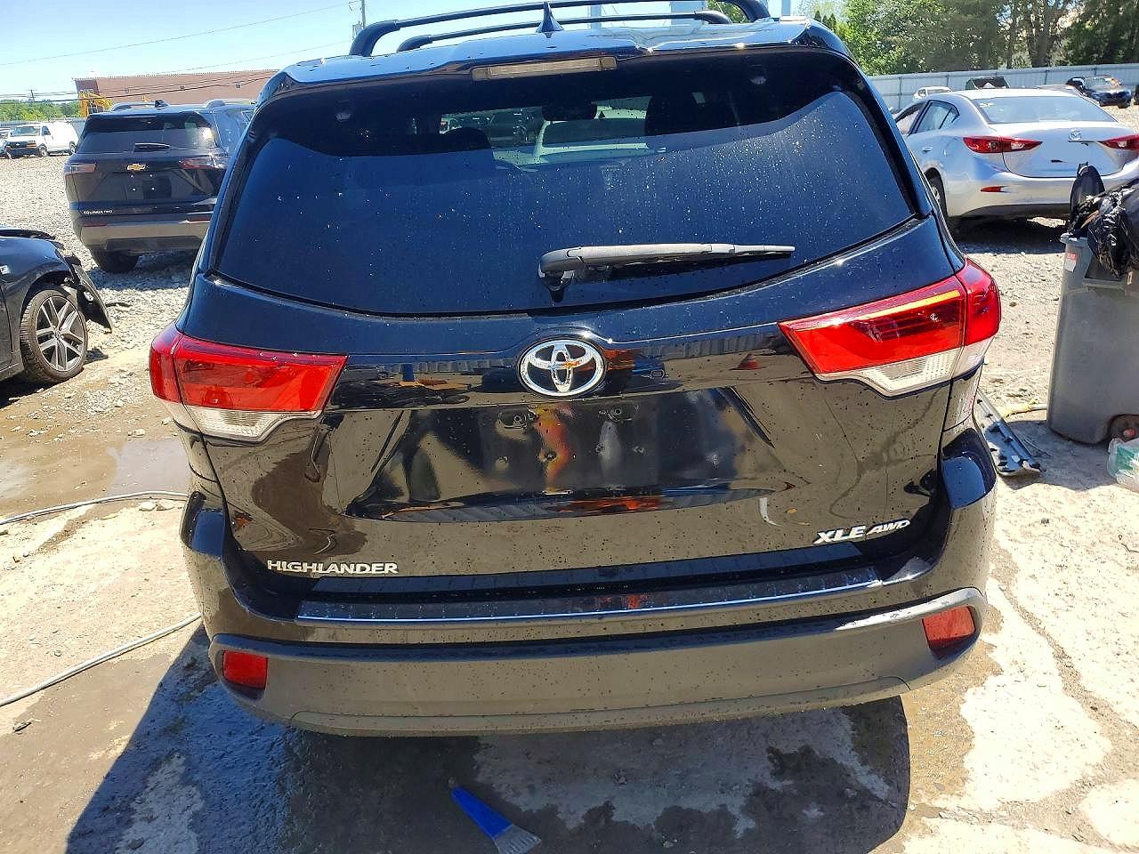 2018 TOYOTA HIGHLANDER