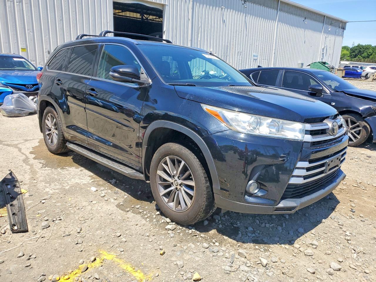 2018 TOYOTA HIGHLANDER