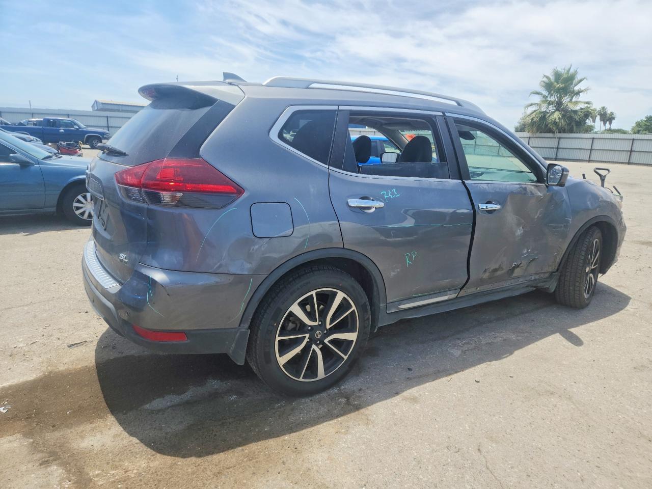 2019 NISSAN ROGUE