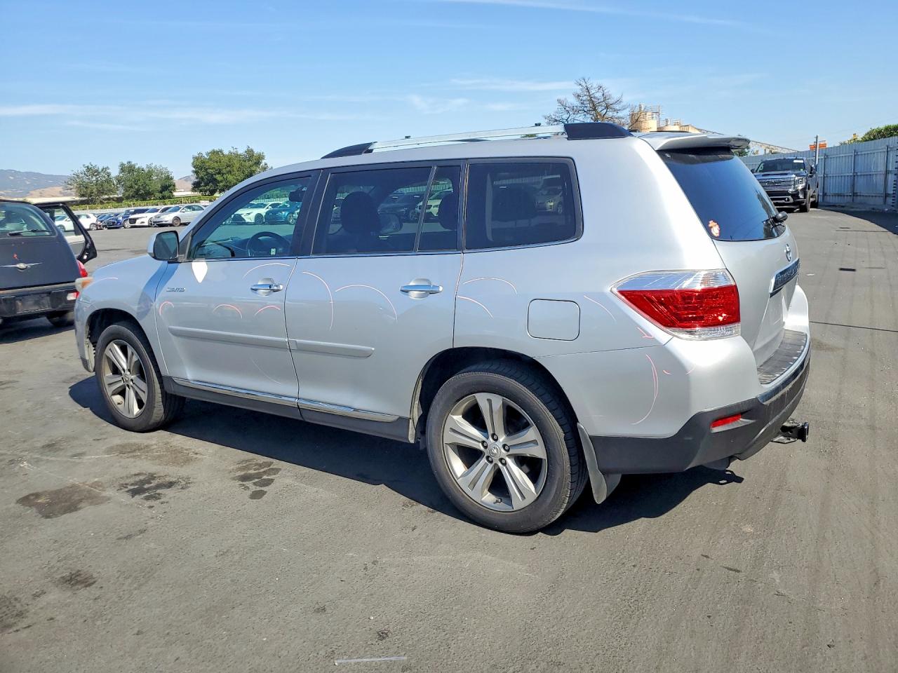 2011 TOYOTA HIGHLANDER