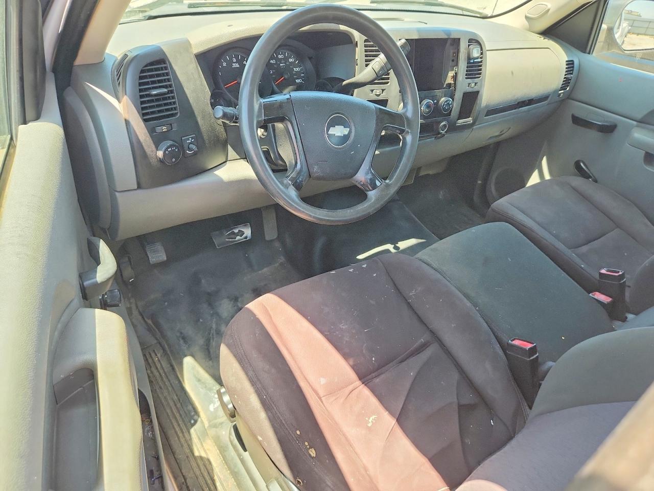 2011 CHEVROLET SILVERADO
