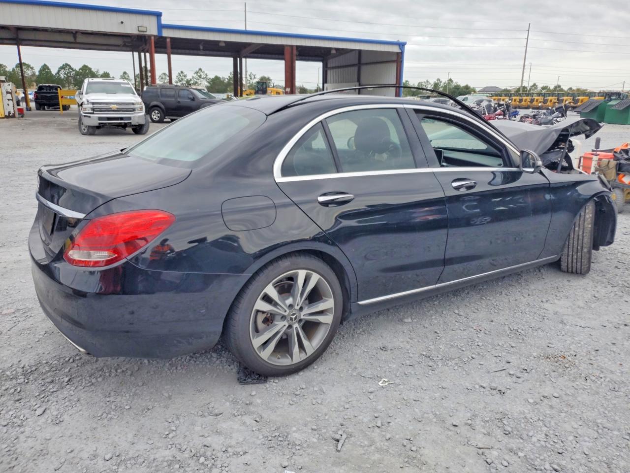 2017 MERCEDES-BENZ C-CLASS