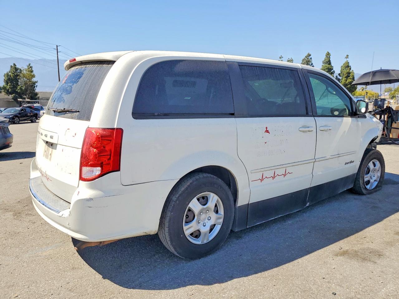 2011 DODGE CARAVAN