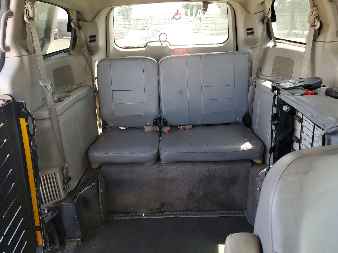 2011 DODGE CARAVAN
