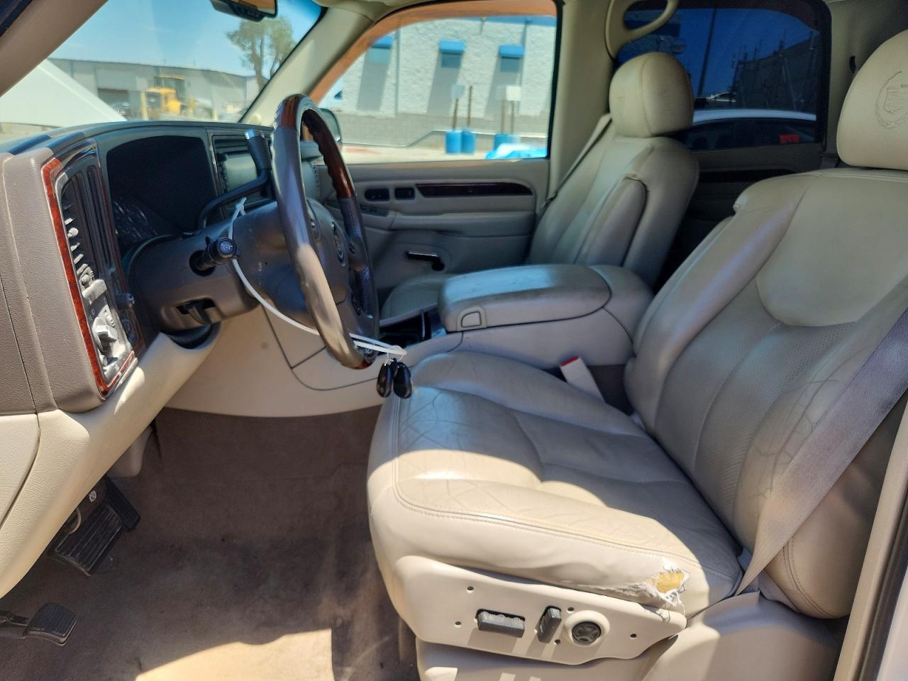 2005 CADILLAC ESCALADE