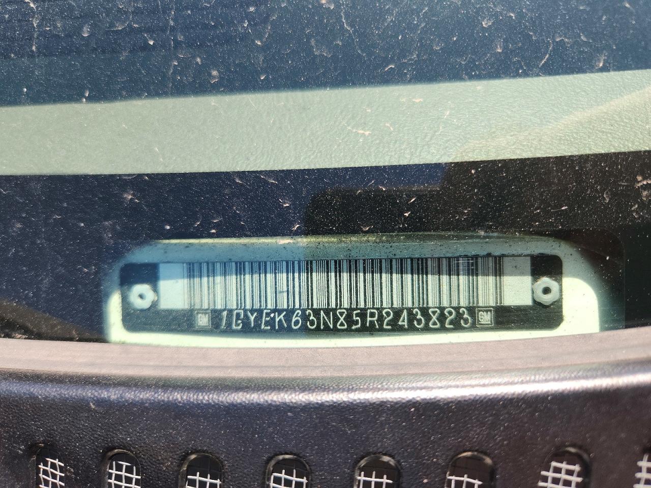 2005 CADILLAC ESCALADE