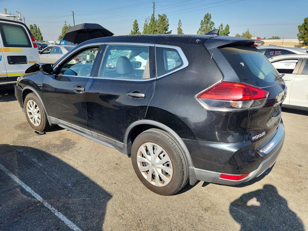 2017 NISSAN ROGUE