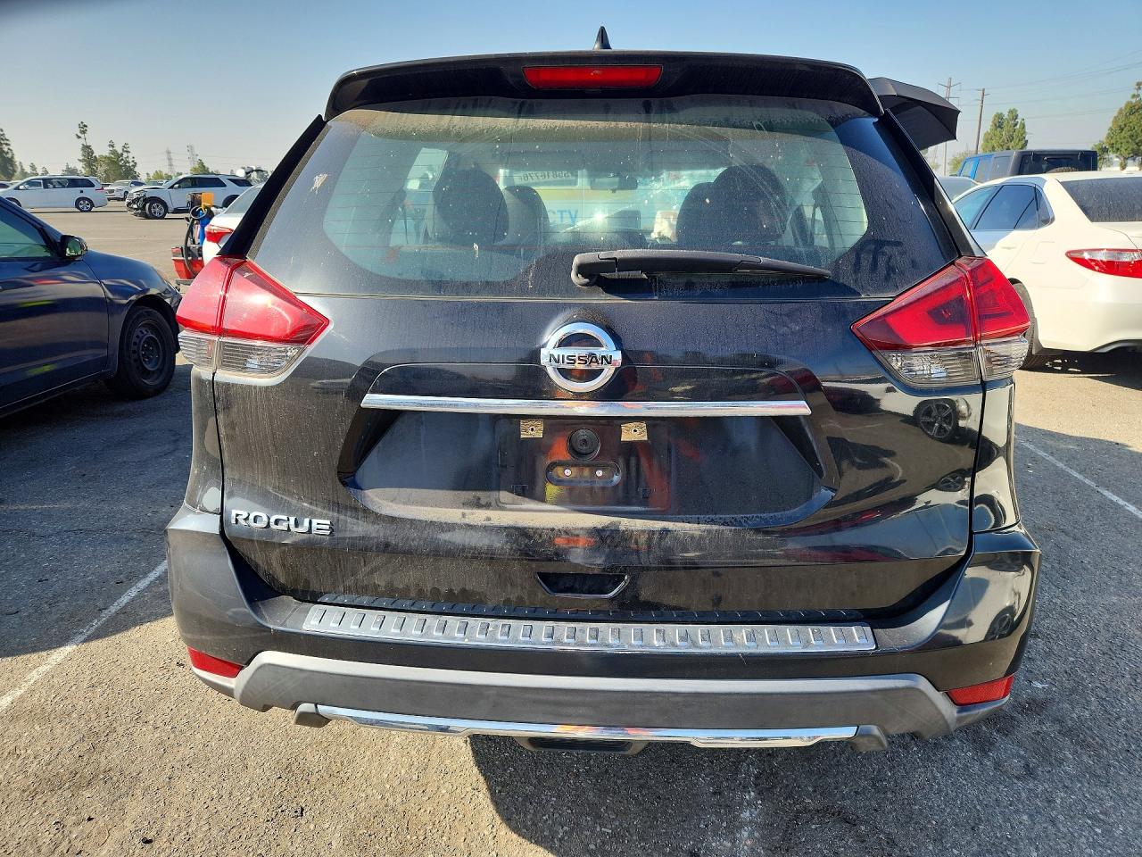 2017 NISSAN ROGUE