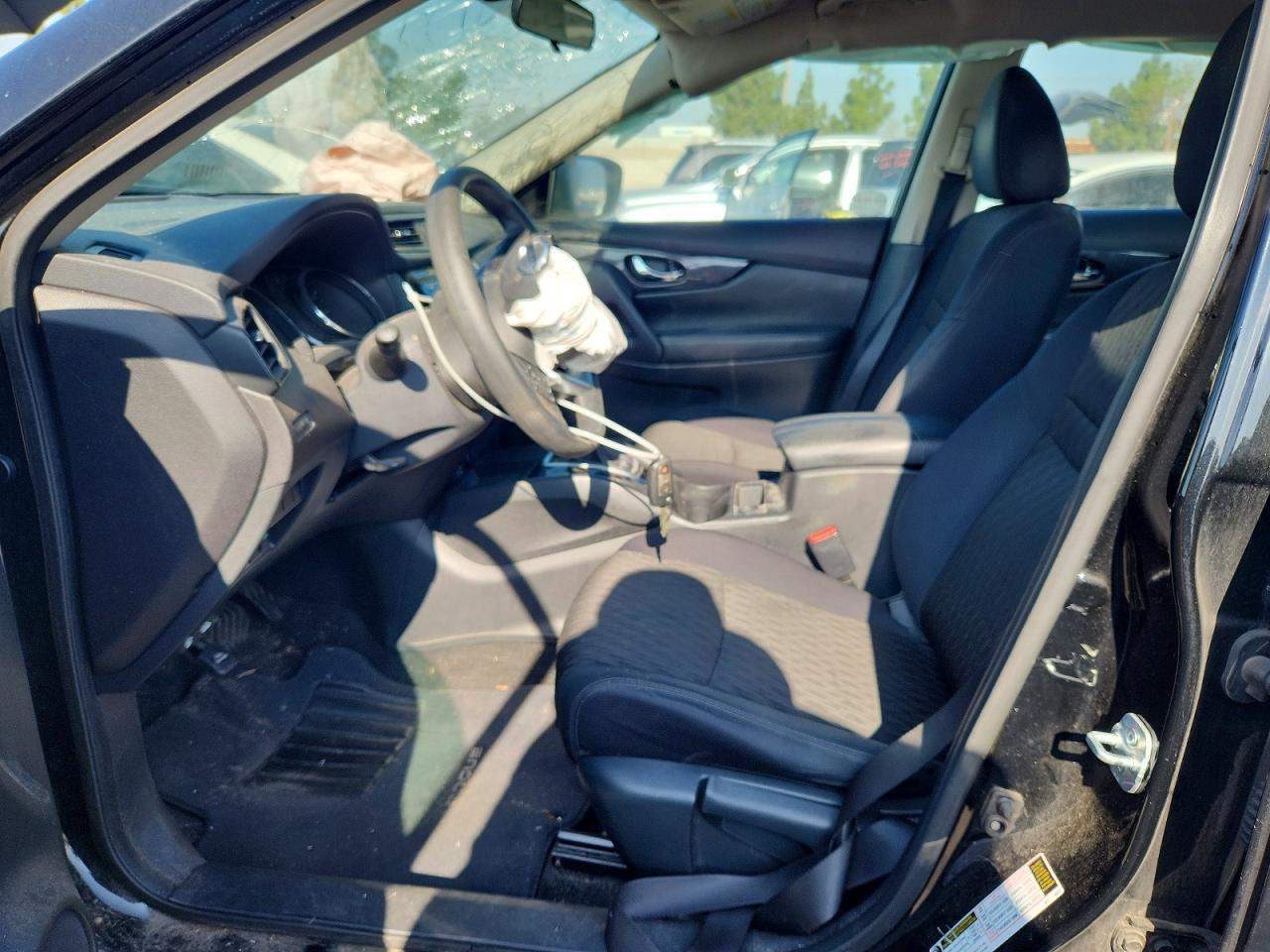 2017 NISSAN ROGUE