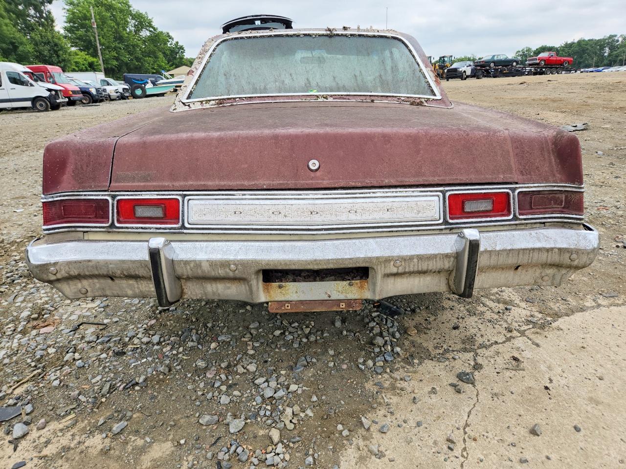 1975 DODGE DART