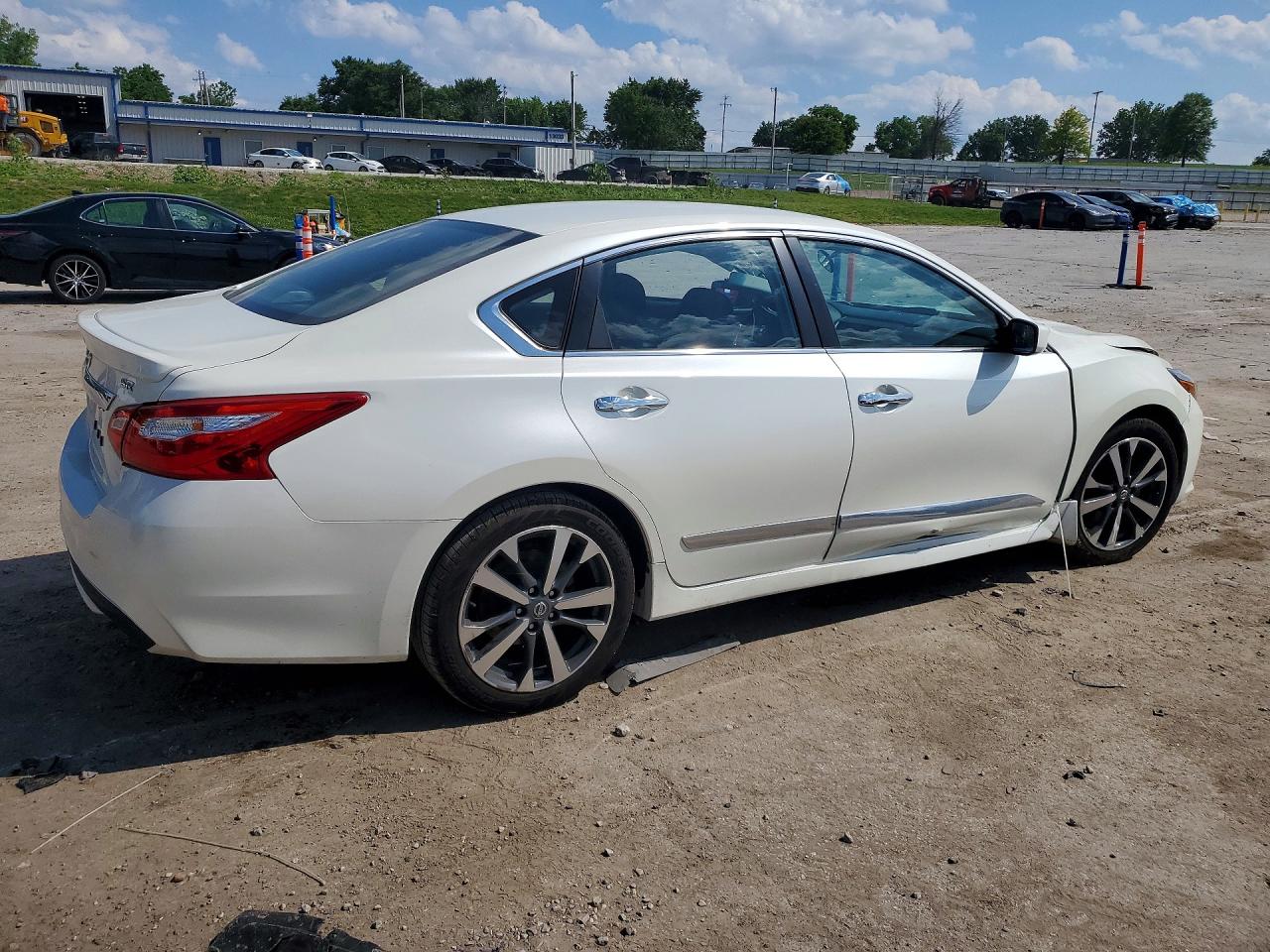 2016 NISSAN ALTIMA