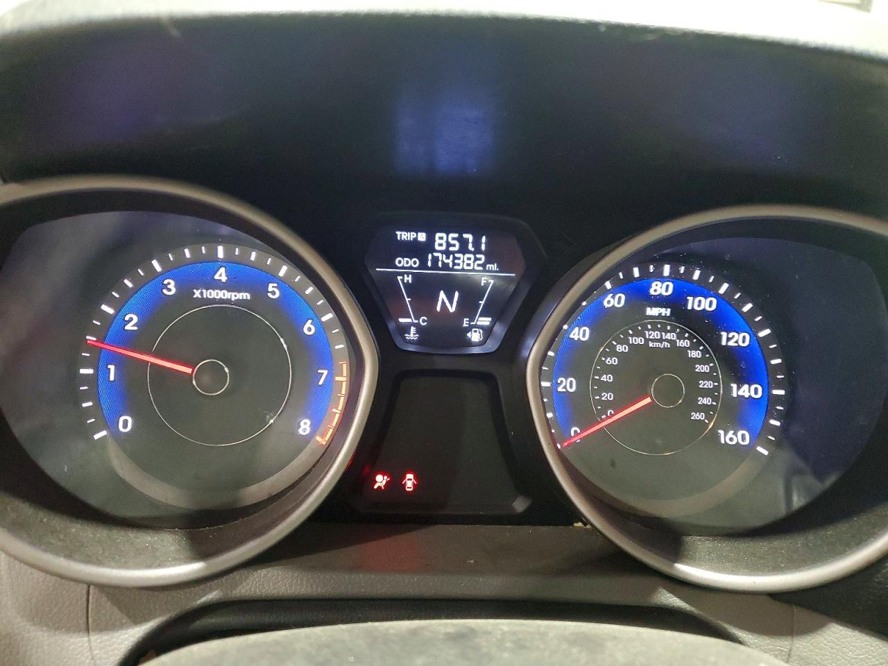 2013 HYUNDAI ELANTRA