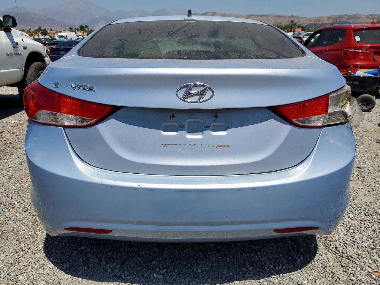 2011 HYUNDAI ELANTRA