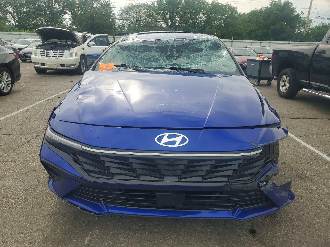 2024 HYUNDAI ELANTRA