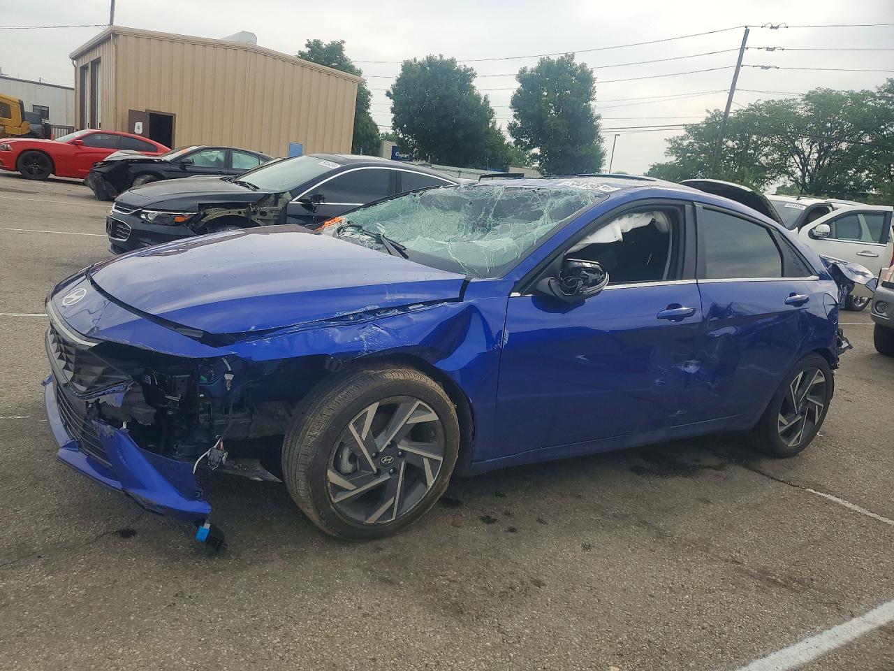 2024 HYUNDAI ELANTRA