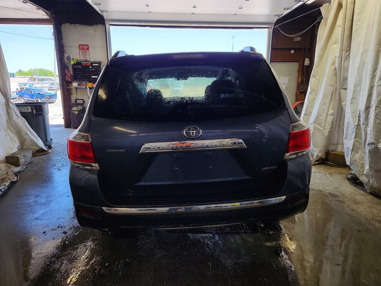 2013 TOYOTA HIGHLANDER