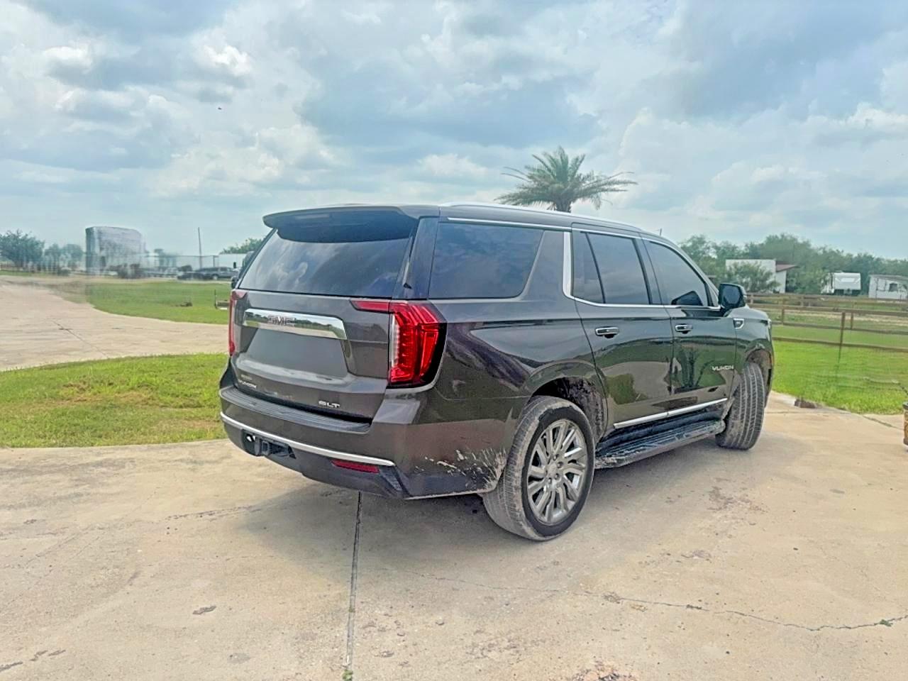 2021 GMC YUKON