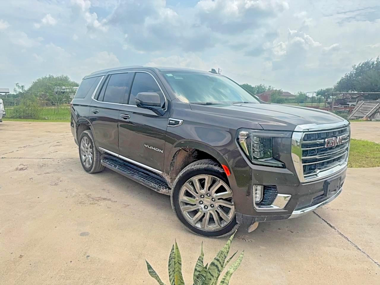 2021 GMC YUKON