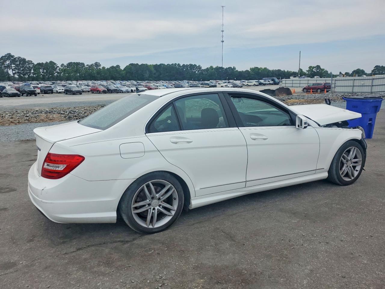 2014 MERCEDES-BENZ C-CLASS