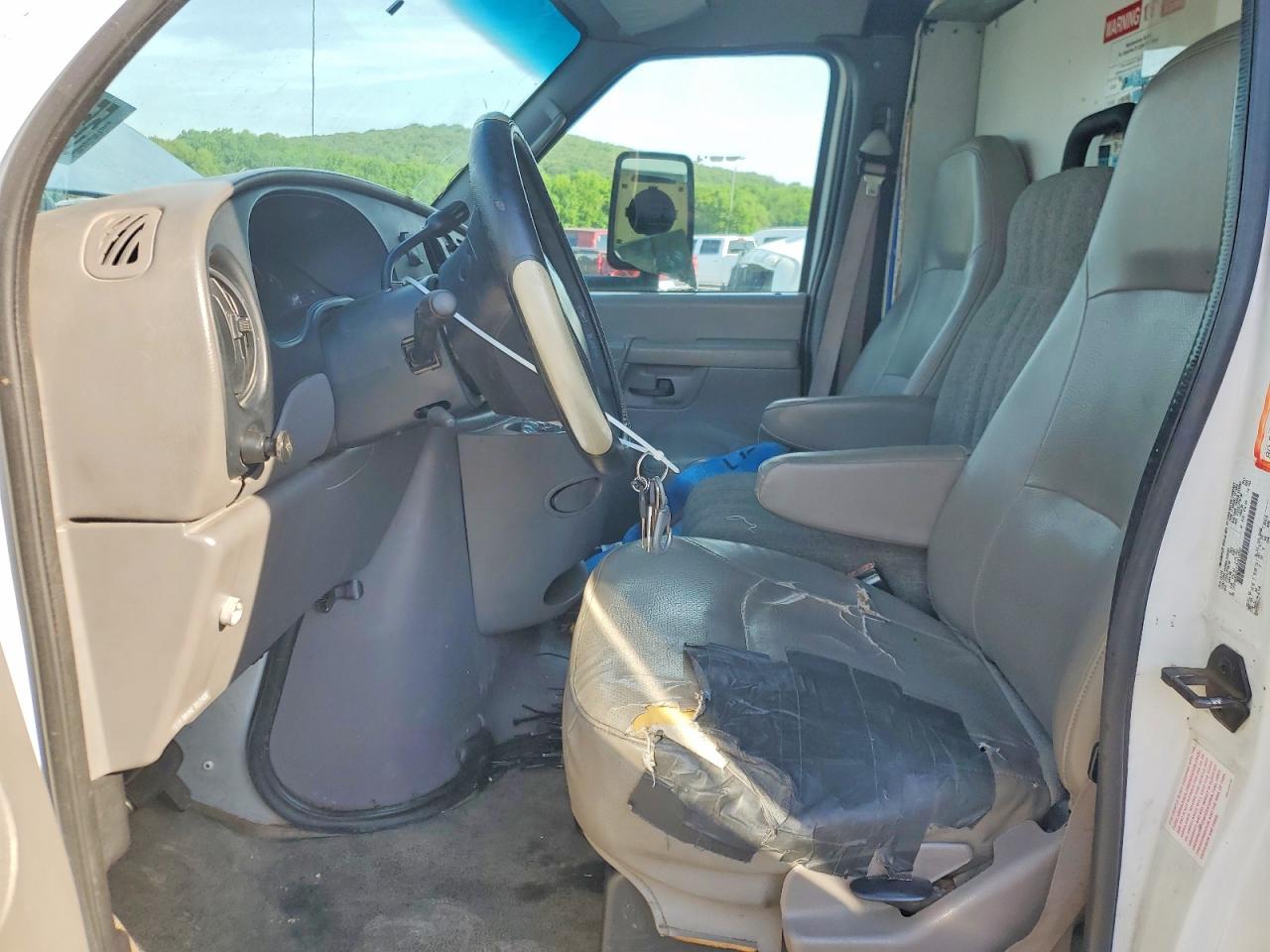 2002 FORD ECONOLINE