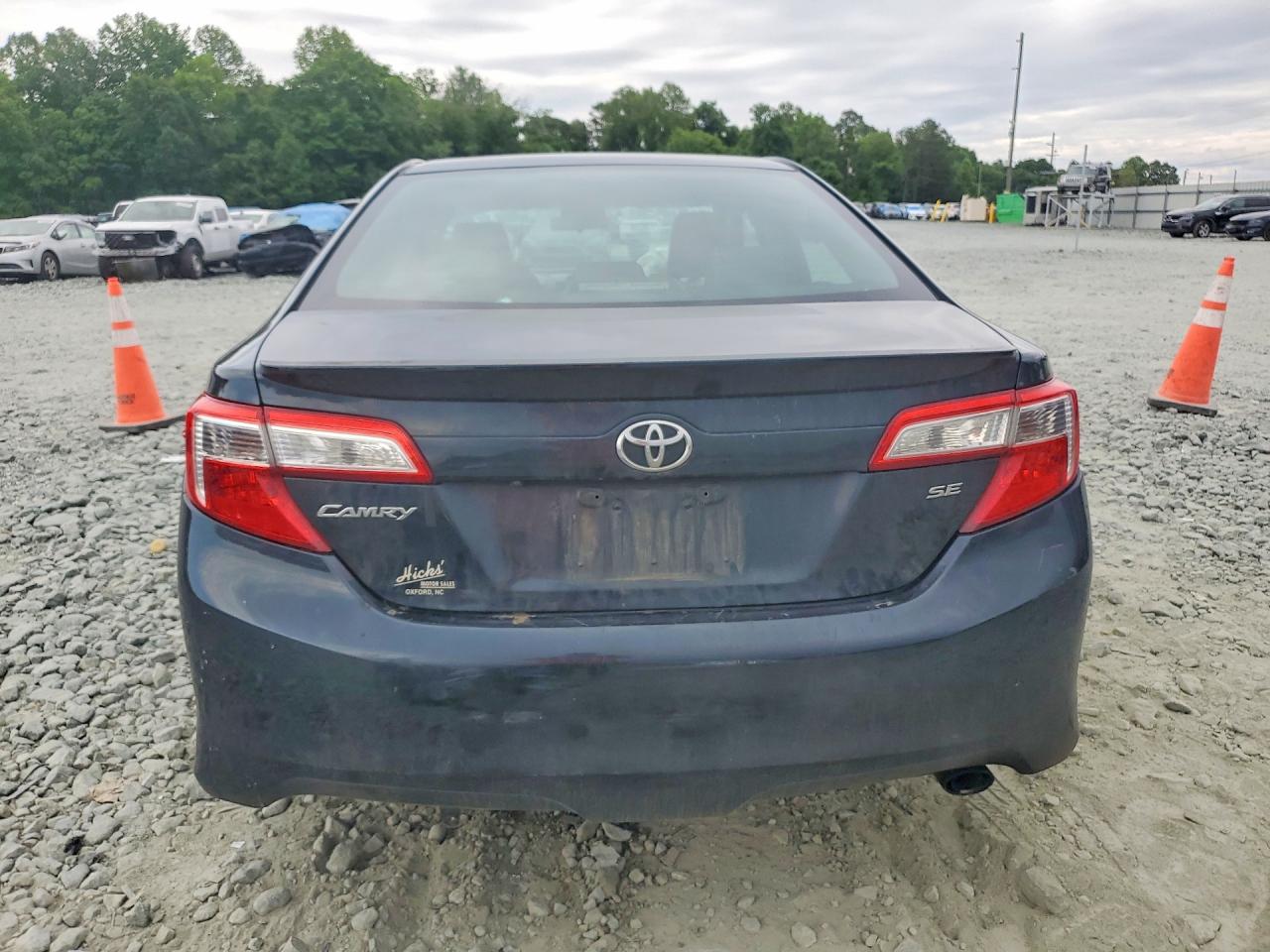 2014 TOYOTA CAMRY