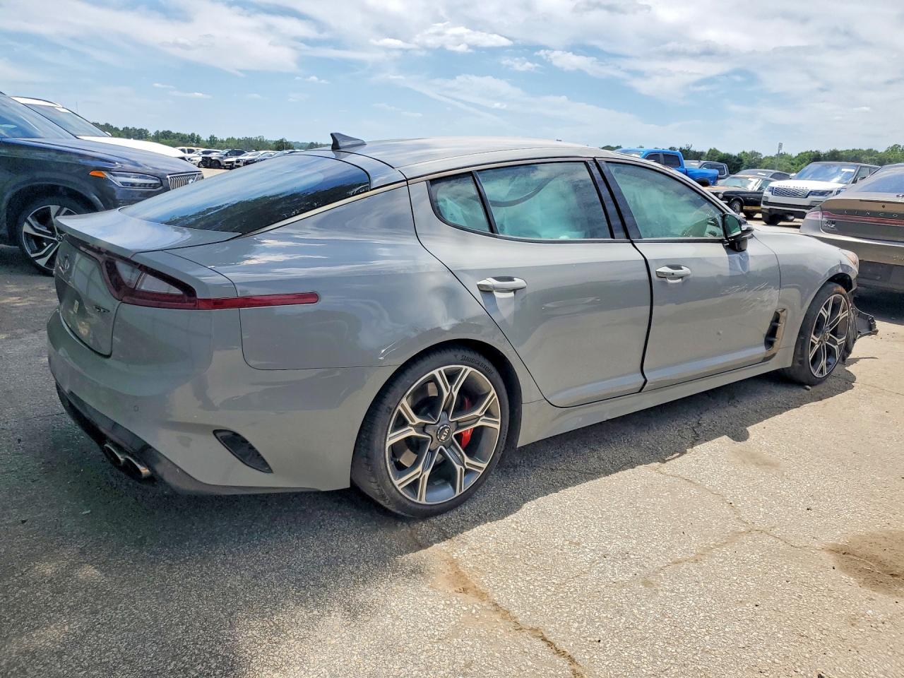 2018 KIA STINGER