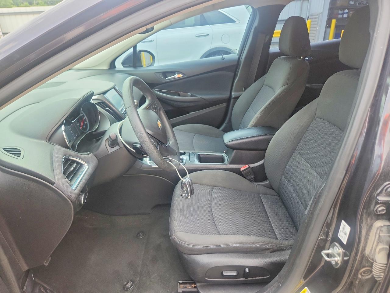 2017 CHEVROLET CRUZE