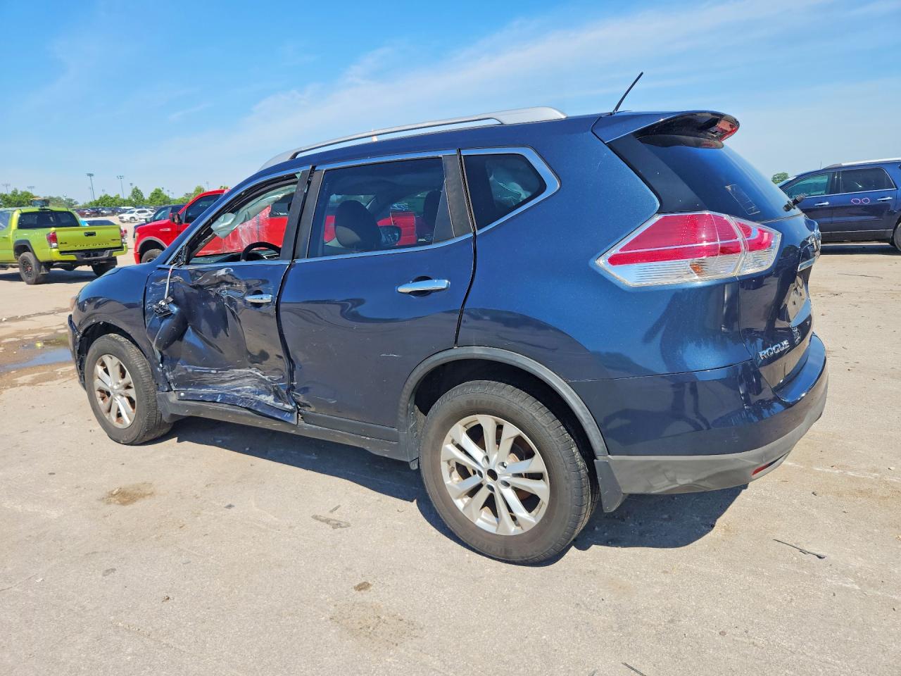 2016 NISSAN ROGUE