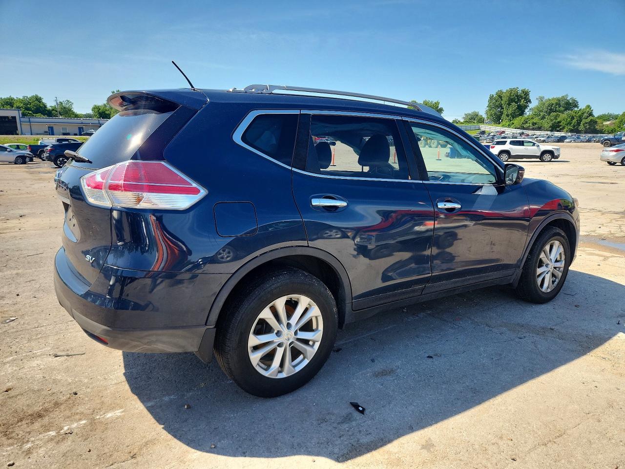 2016 NISSAN ROGUE